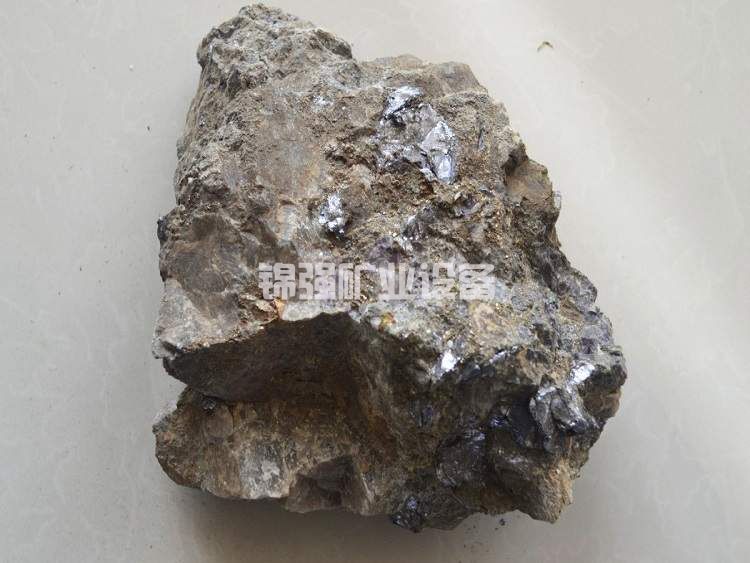 Molybdenum ore beneficiation production 